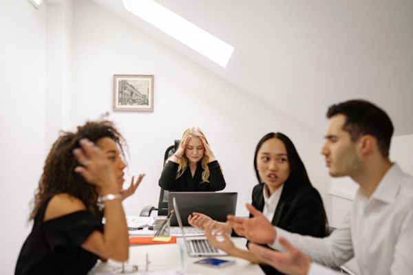 Services aux entreprises : comment gérer les conflits ?